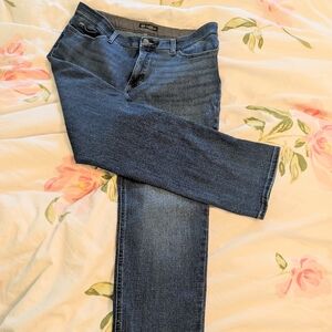 Lee slim fit straight mid rise jean NWOT